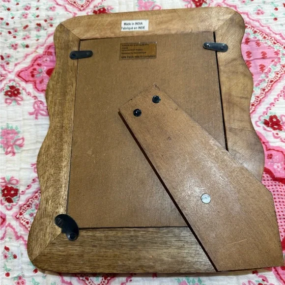 Handcrafted Wooden Photo Frame - Picture 3 of 4